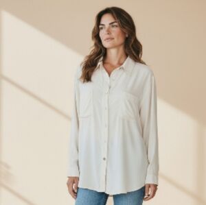 Vintage LIZDEN 100% Silk Button Up Relaxed Fit Blouse. Cream. Size Medium